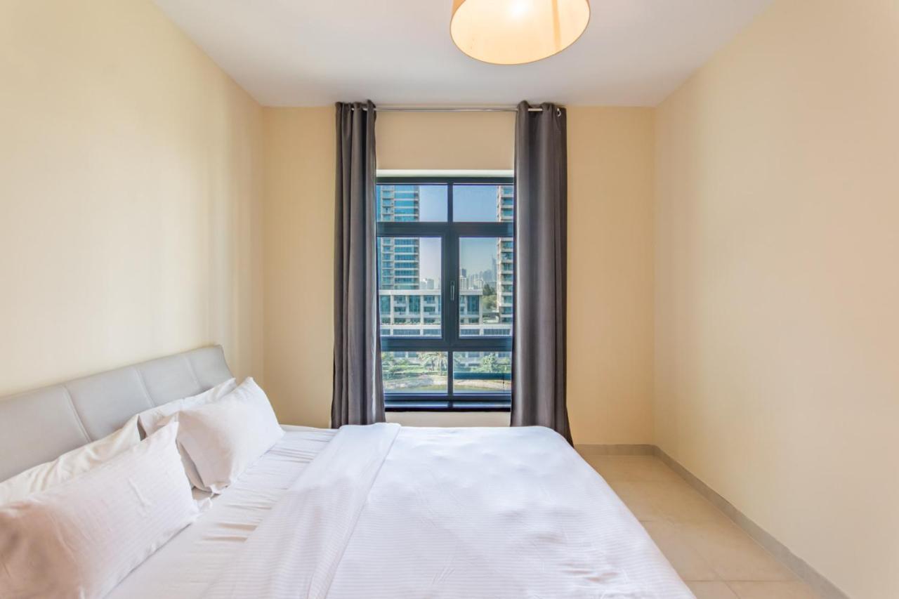 2 Bedroom Apartment Dubai Exterior photo